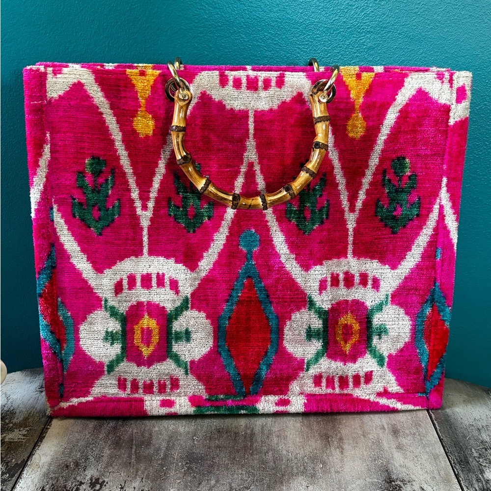 Silk velvet Ikat Tote with bamboo handles - Picture 3 of 7